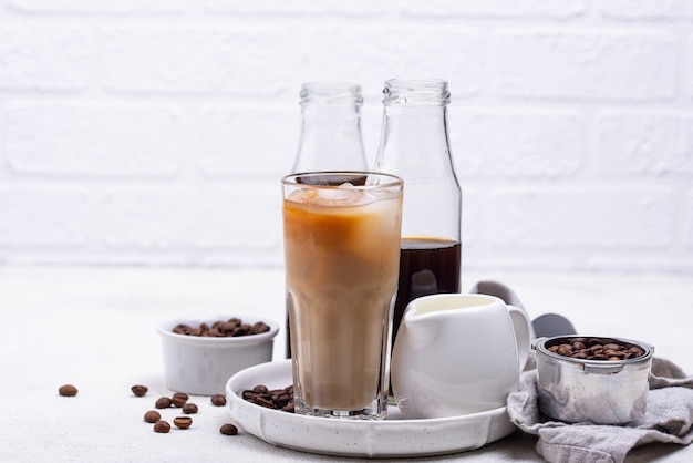 Café infusé à froid avec glace et lait