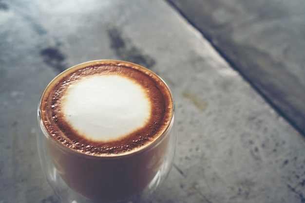 Café latte art, latte art dans tasse à café