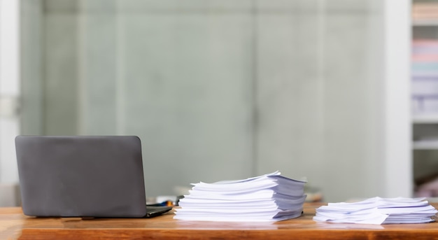 Cahier avec un ensemble de feuilles empilées