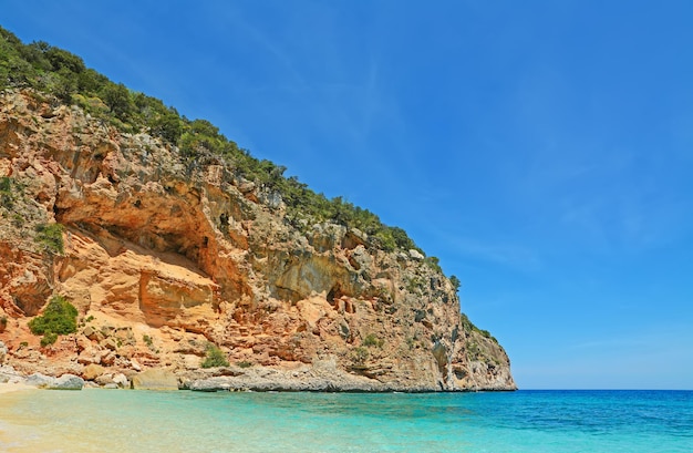 Cala Biriola par temps clair Sardaigne