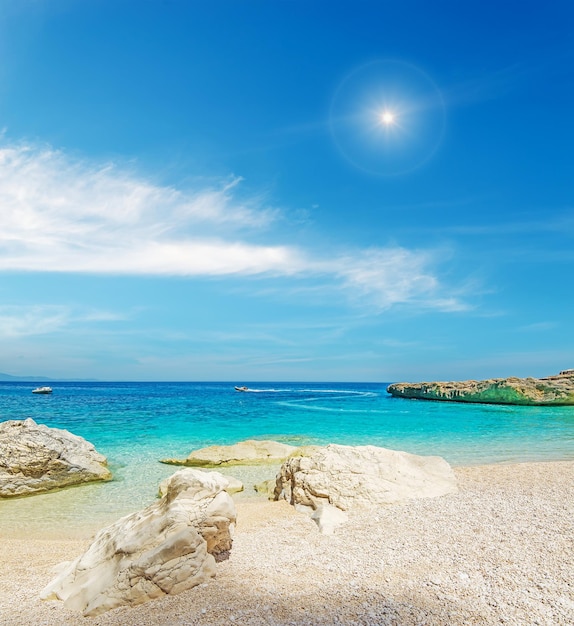 Cala Mariolu par temps clair Sardaigne