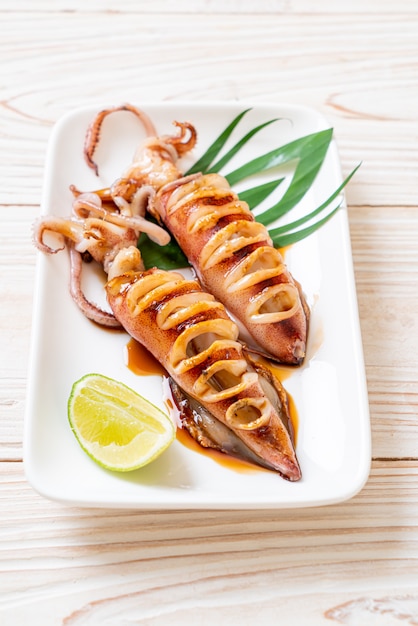 calamars grillés avec sauce teriyaki