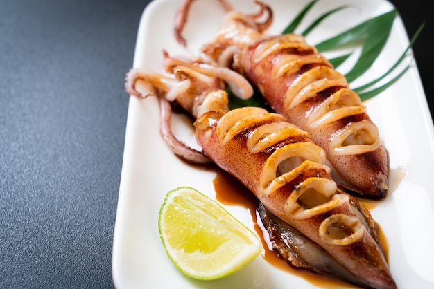 calamars grillés avec sauce teriyaki