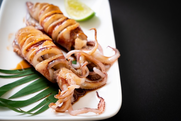 calamars grillés avec sauce teriyaki