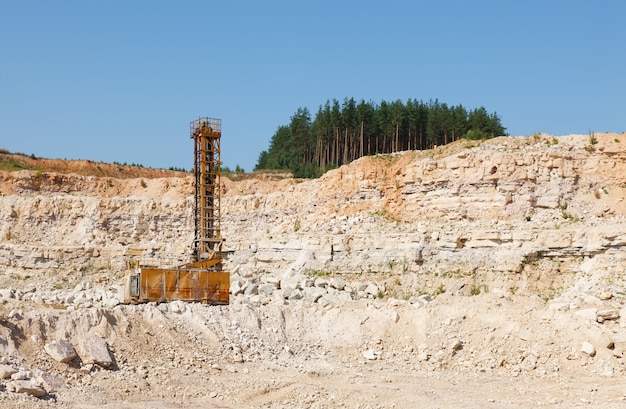 Calcaire dans le développement de la roche