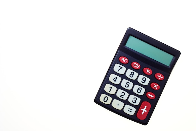 Calculatrice sur fond blanc