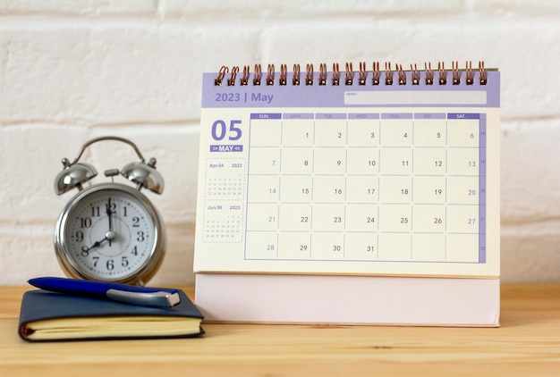 Calendrier de bureau pour mai 2023 Calendrier de planification assignant l'organisation et la gestion de chaque date