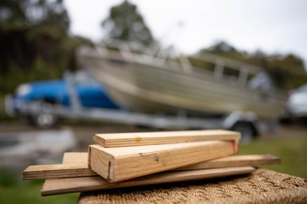 Cales en bois pour une caravane et cales de camping derrière un pneu cales de camping pour une remorque de bateau de voyageurs