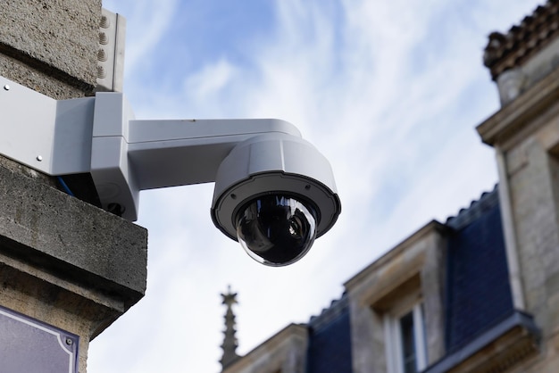 Caméra numérique de plafond sécurisé de bâtiment d'angle extérieur de système de surveillance à distance de vidéosurveillance