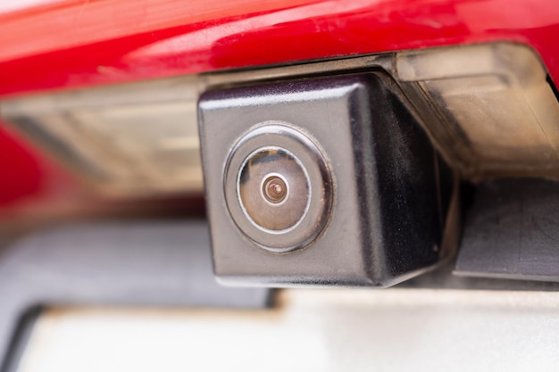 Caméra de vue arrière de voiture rouge se bouchent pour l'aide au stationnement