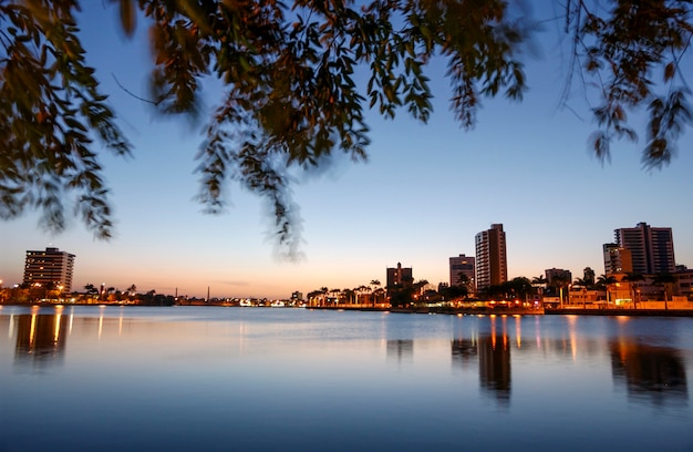 Campina Grande Paraiba Brésil Crépuscule dans l'ancien déversoir