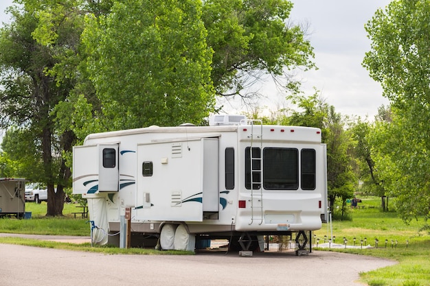 Camping d'été à Cherry Creek State Park, Colorado.