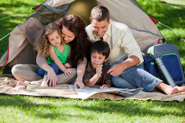 Camping familial joyeux