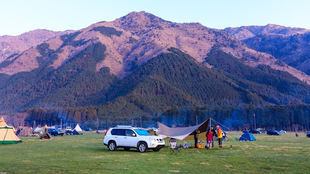 Camping vue paysage et montagne au Japon