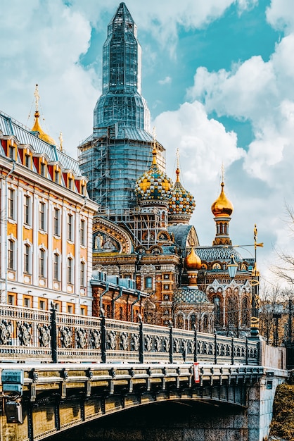 Canal de Gribobedov. Cathédrale du Sauveur sur le Sang Versé. Saint-Pétersbourg. Russie.