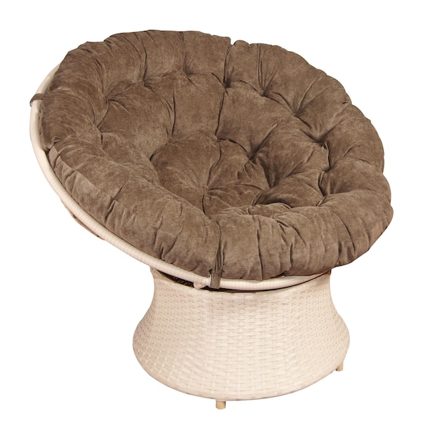 Canapé en osier de rotin avec coussin moelleux. Mobilier de jardin.