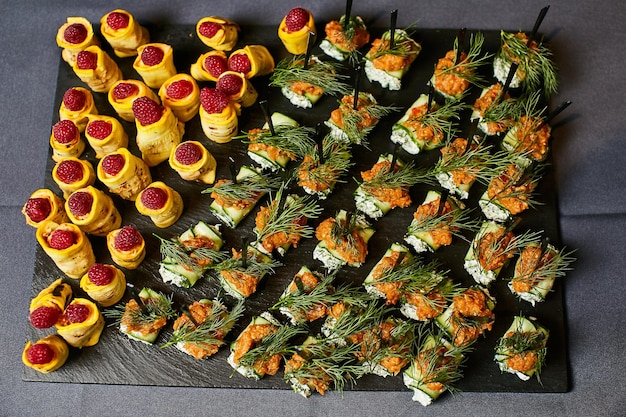 Canapés délicieux comme plat d&#39;événement