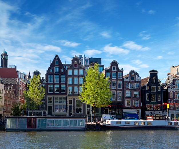 L'un des canaux d'Amsterdam