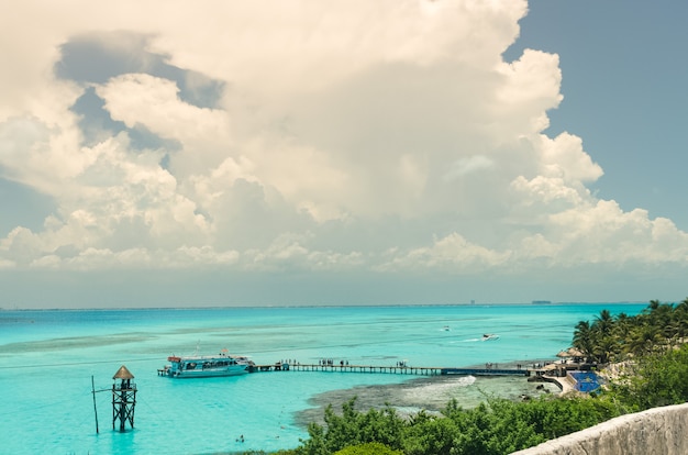 Cancun - Isla Mujeres. Belle vue sur la côte de l'île d'Isla Mujeres.