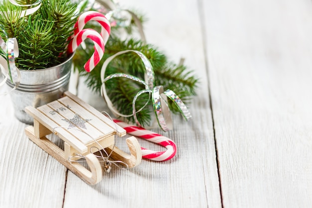 Canne à sucre et jouets de Noël