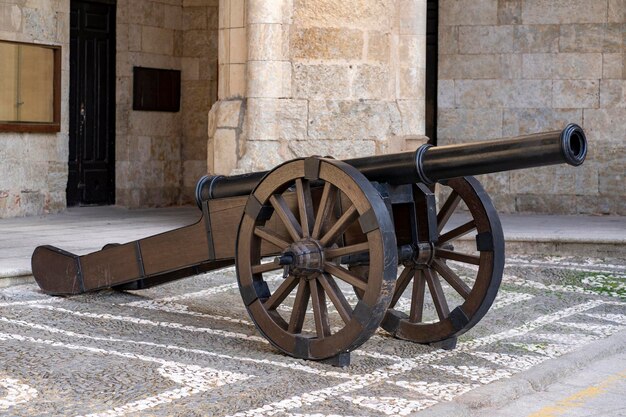 Photo canon antique à ciudad rodrigo salamanca