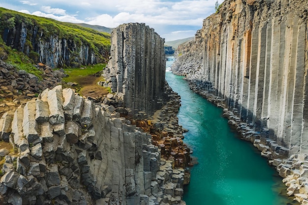 Canyon de basalte de Studlagil Islande L'un des sites naturels les plus épiques et les plus merveilleux d'Islande