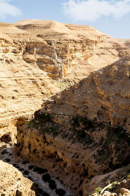 Canyon du désert de Wadi Kelt en Israël