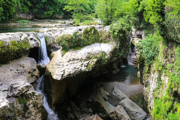 Canyon de Martvili en Géorgie
