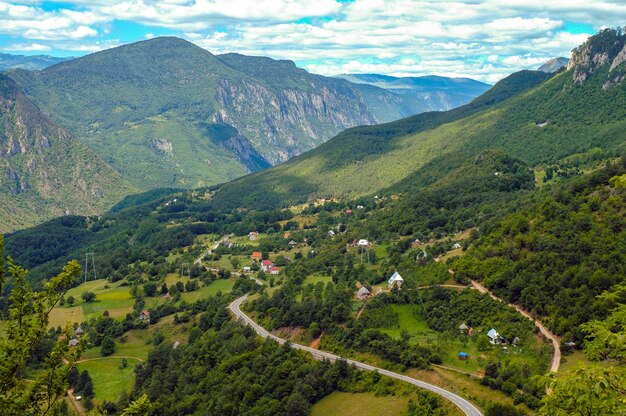 Photo le canyon de tara au monténégro