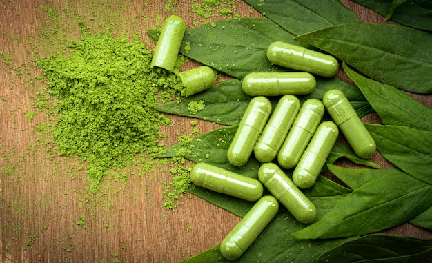 Capsules à base de plantes et de vitamines Aliments sains nourrissant le corps et traitant les maladies médicales