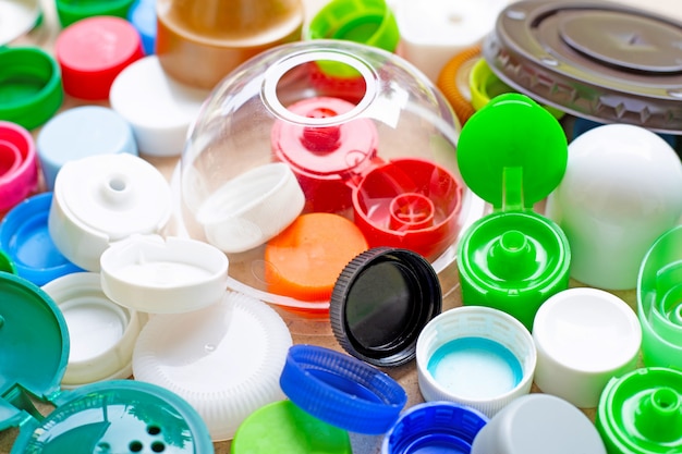 Capsules en plastique et couvercle en verre plastique