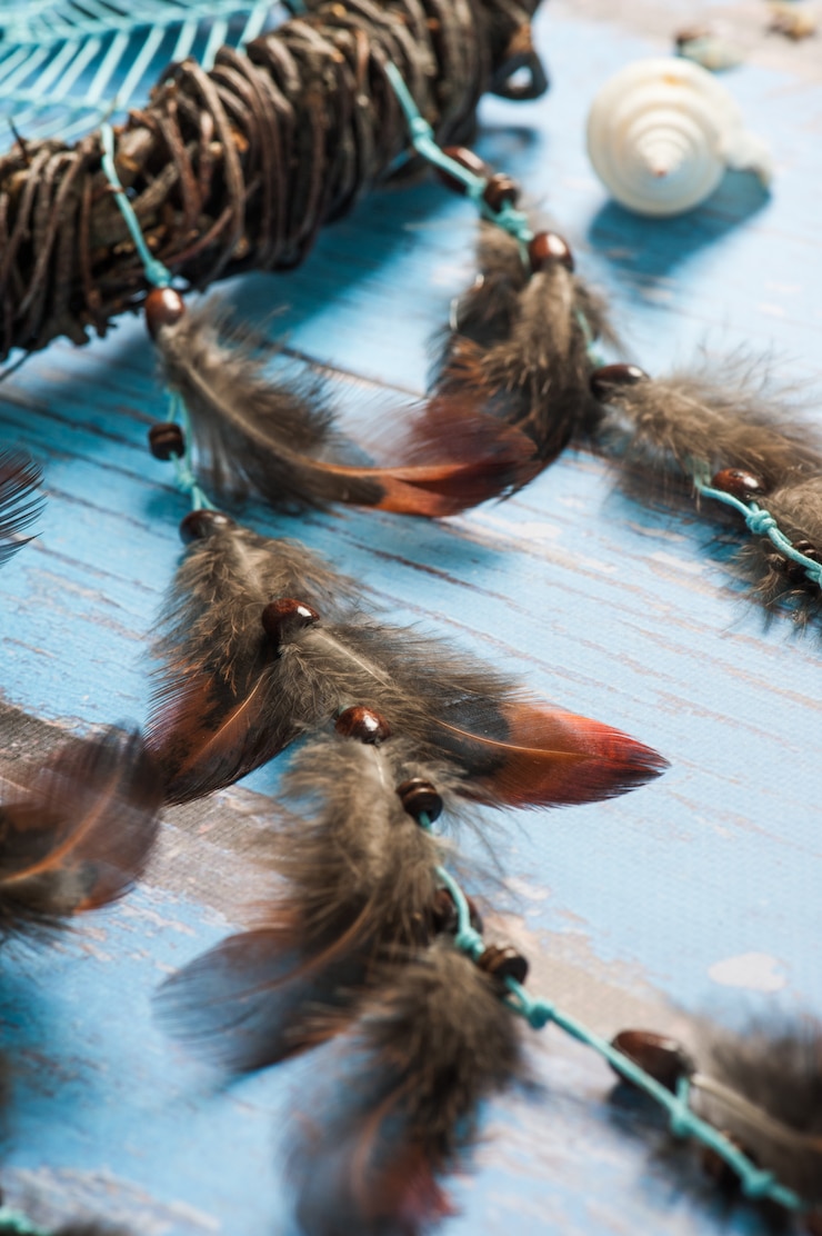 Capteur de rêves avec des plumes