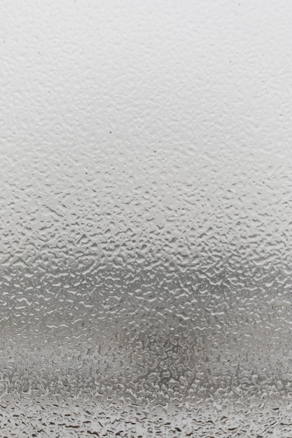 Photo capture complète d'une fenêtre mouillée pendant la mousson