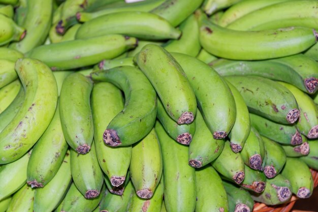 Photo capture complète de fruits de banane à vendre sur le marché