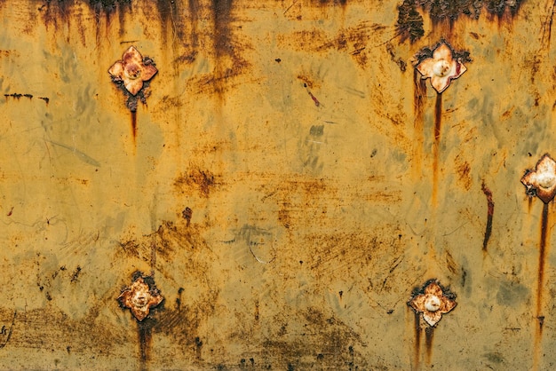 Capture complète d'un mur métallique altéré