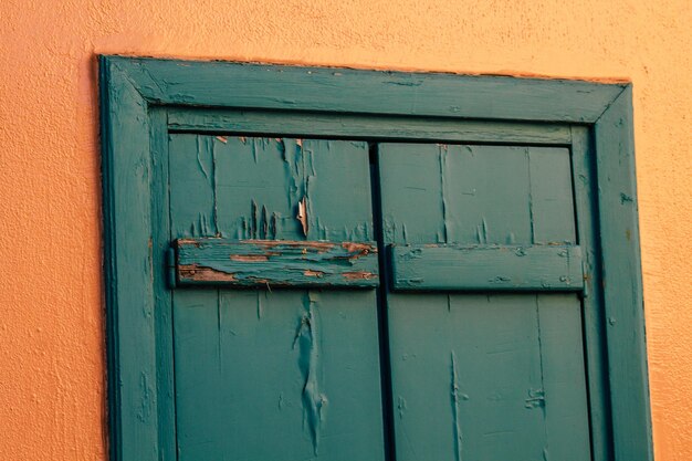 Photo capture complète de la porte fermée