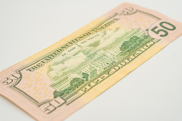 Capture macro d'un billet de 50 dollars Portrait du président des États-Unis Ulysses Simpson Grant sur le billet de banque de 50 dollars Bill américain de cinquante-cinquante dollars près de Grant