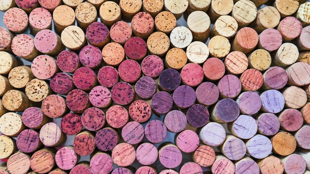 Capture de photo 4K Une toile de fond composée d'une collection diversifiée de bouchons de vin