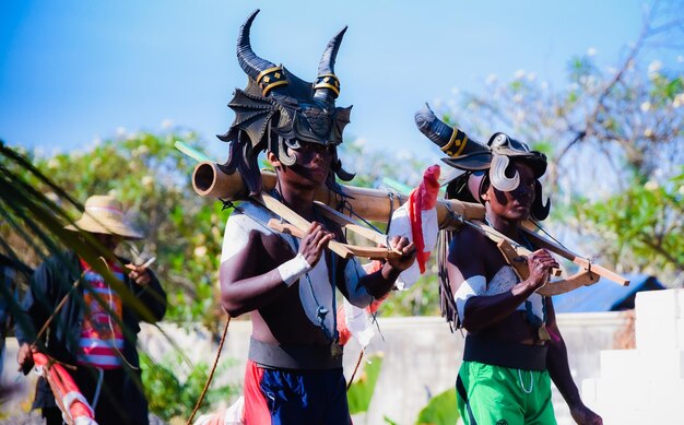 Carnaval de l'indépendance indonésienne dans le village de Brenkok Paciran