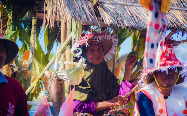 Carnaval de l'indépendance indonésienne dans le village de Brenkok Paciran