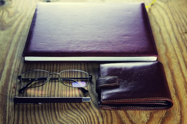 Carnet de notes business stylo lunettes