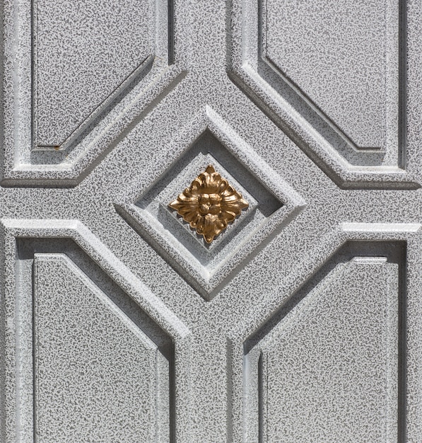 carrelage gris avec motif en mosaïque pour la salle de bain