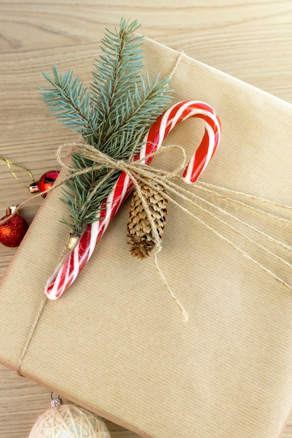 Carte de Noël Coffret cadeau avec sucette et décorations de Noël Cadeaux de Noël Fond du nouvel an