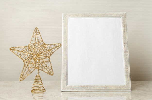 Carte de voeux vierge avec cadre pour Noël avec décoration