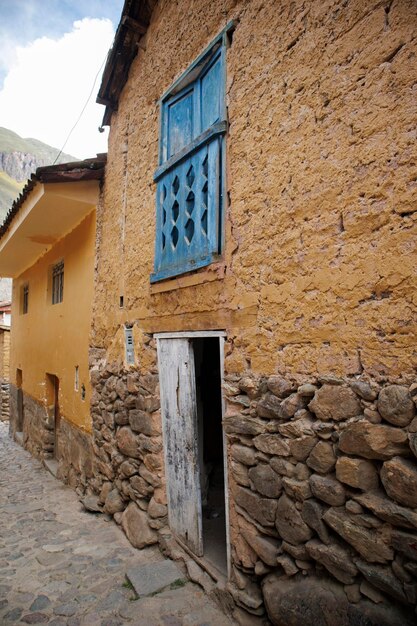 Photo casas en el pueblo de ollantaytambo cusco per (en anglais)