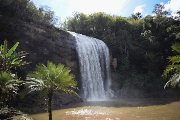 cascade dans la ville de Lagoina.