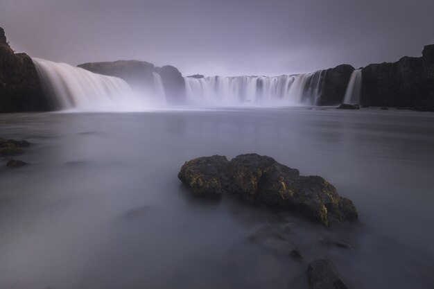 Cascade de Godafoss en Islande du Nord.