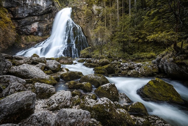 Cascade Gollinger près de Salzbourg en Autriche