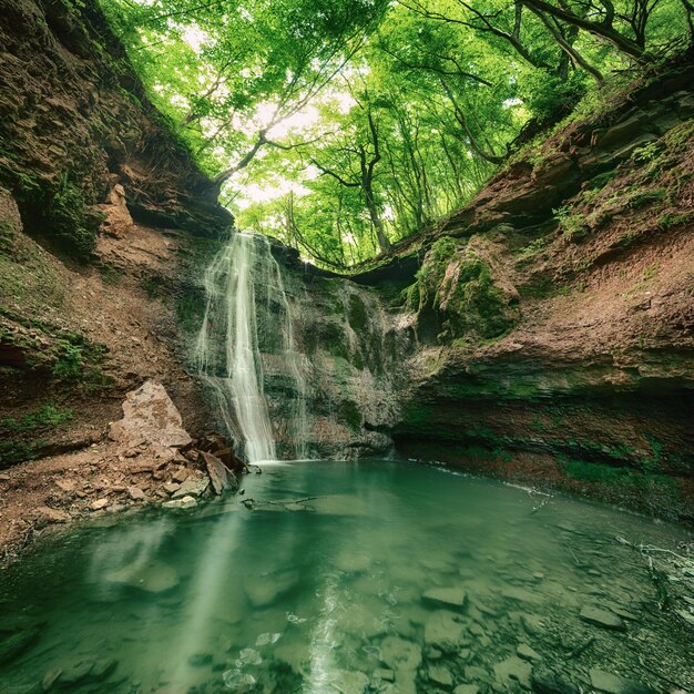 Cascade de haute montagne