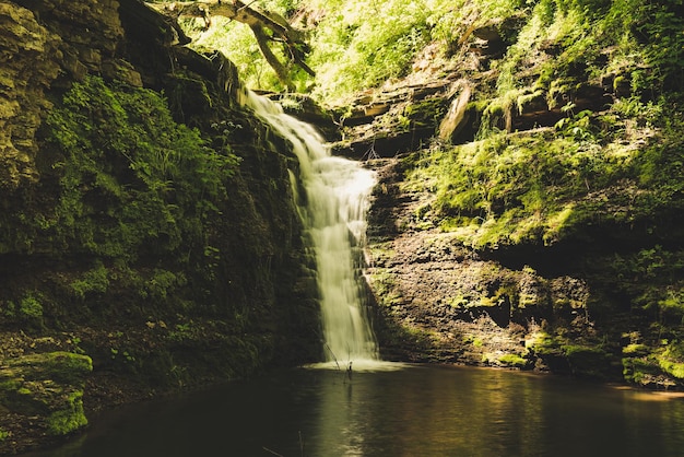 Cascade de haute montagne